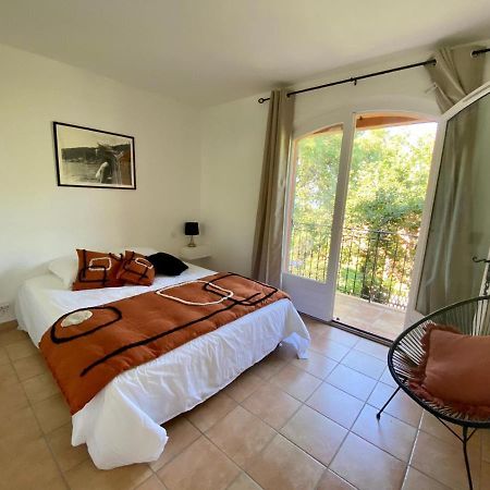 Villa Vue Mer Donnant Sur Le Golfe De St Tropez, 2 Chambres, 6 Pers, Piscine Commune Saint-Tropez Eksteriør bilde