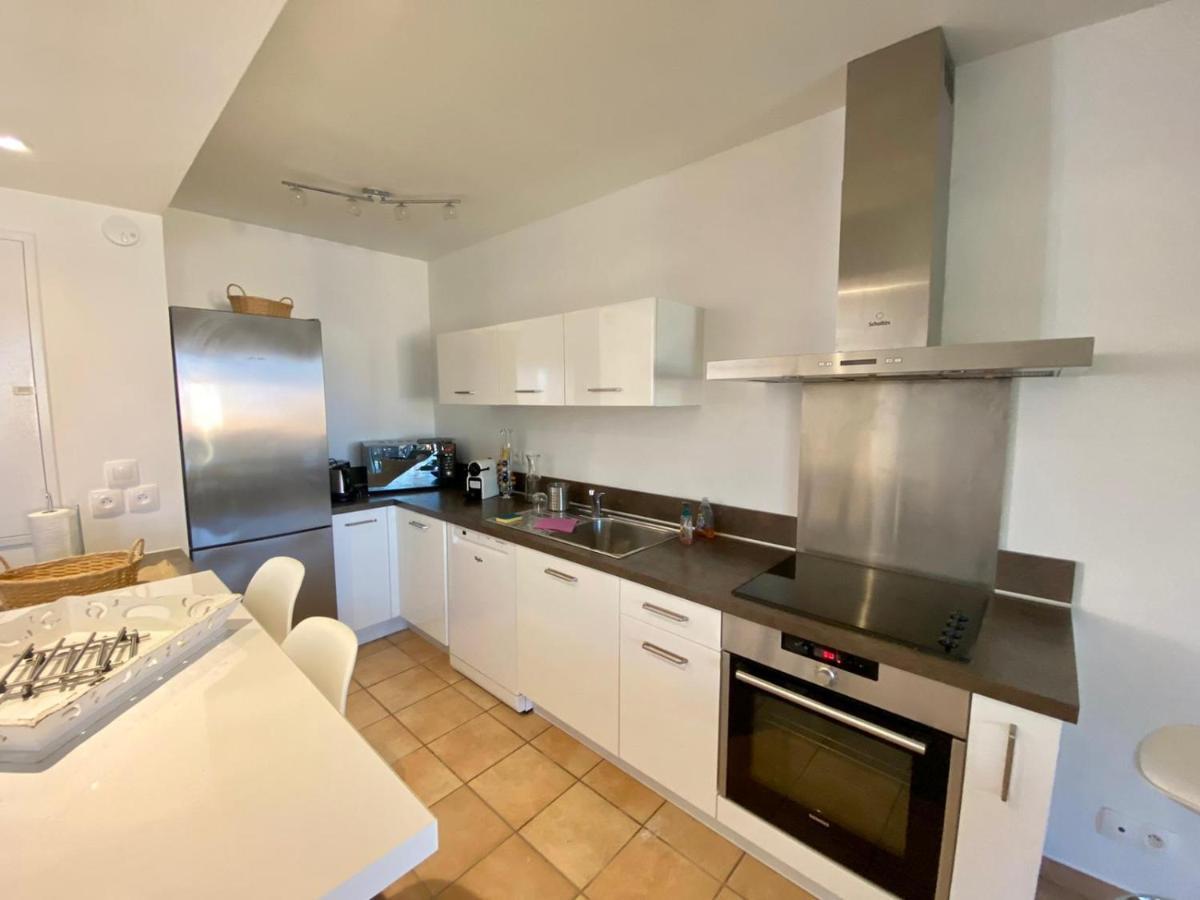 Villa Vue Mer Donnant Sur Le Golfe De St Tropez, 2 Chambres, 6 Pers, Piscine Commune Saint-Tropez Eksteriør bilde
