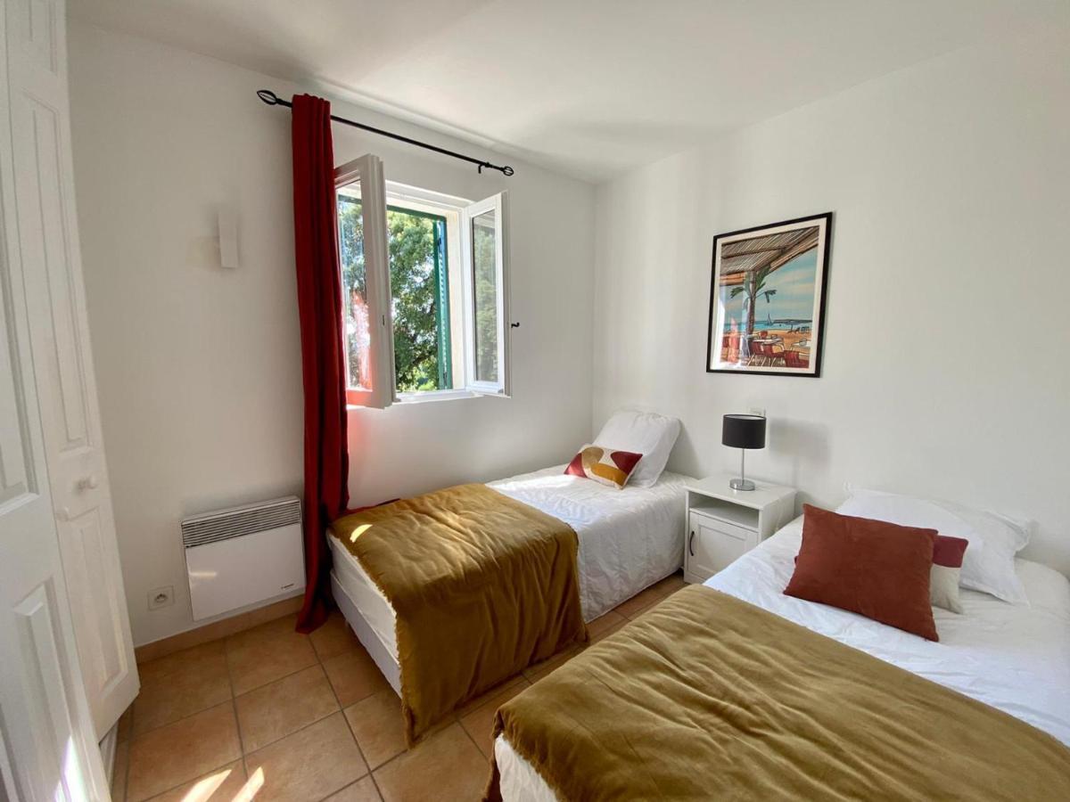 Villa Vue Mer Donnant Sur Le Golfe De St Tropez, 2 Chambres, 6 Pers, Piscine Commune Saint-Tropez Eksteriør bilde