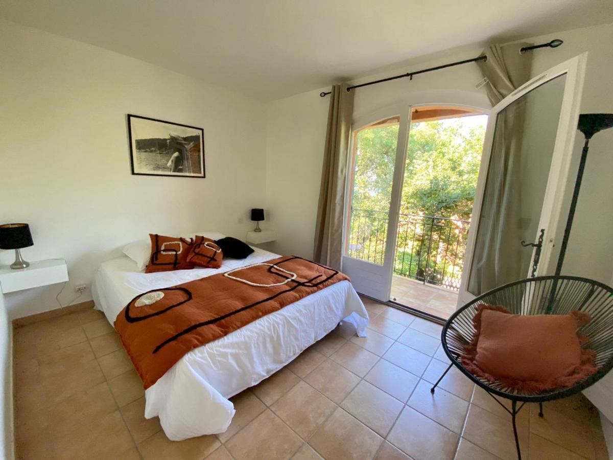 Villa Vue Mer Donnant Sur Le Golfe De St Tropez, 2 Chambres, 6 Pers, Piscine Commune Saint-Tropez Eksteriør bilde