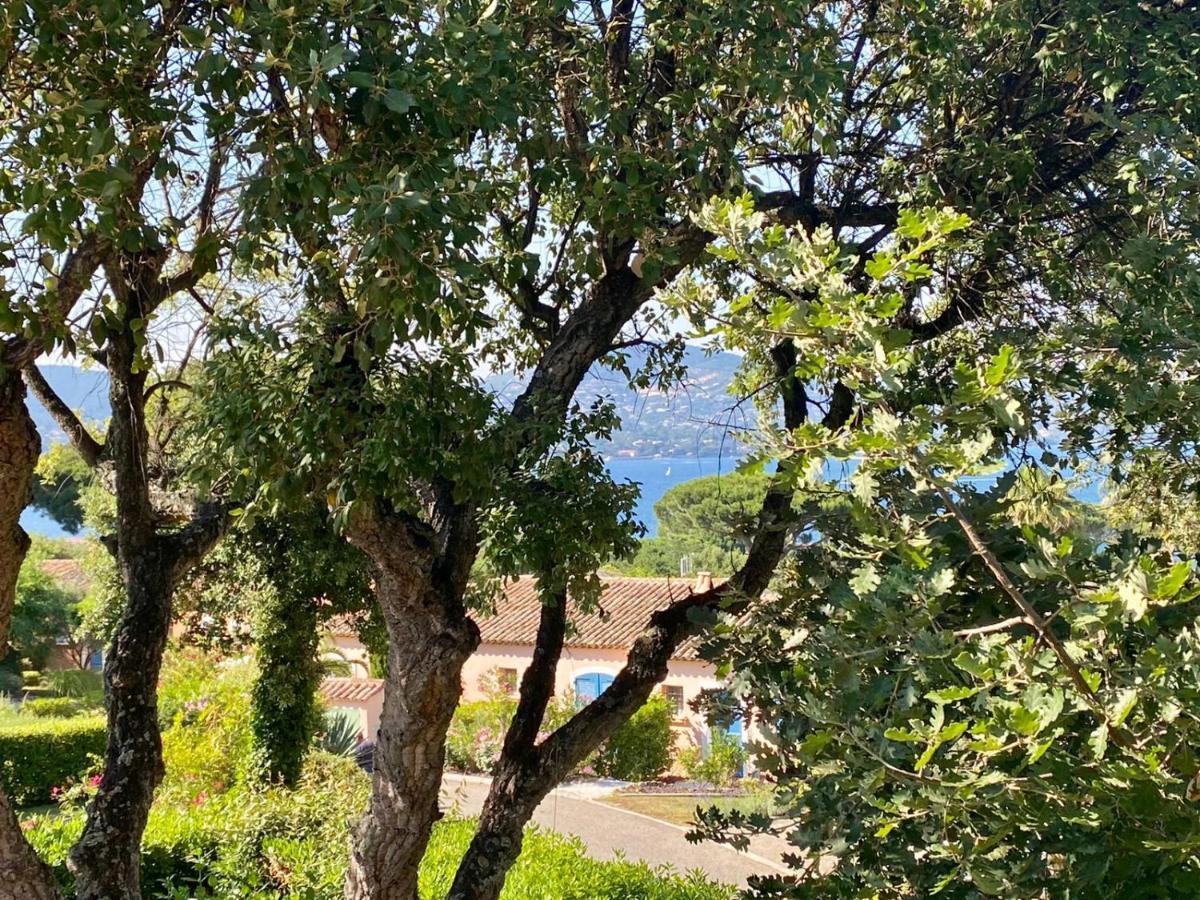 Villa Vue Mer Donnant Sur Le Golfe De St Tropez, 2 Chambres, 6 Pers, Piscine Commune Saint-Tropez Eksteriør bilde