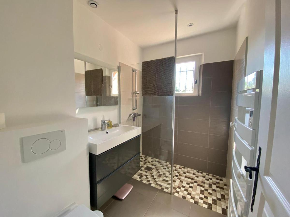 Villa Vue Mer Donnant Sur Le Golfe De St Tropez, 2 Chambres, 6 Pers, Piscine Commune Saint-Tropez Eksteriør bilde