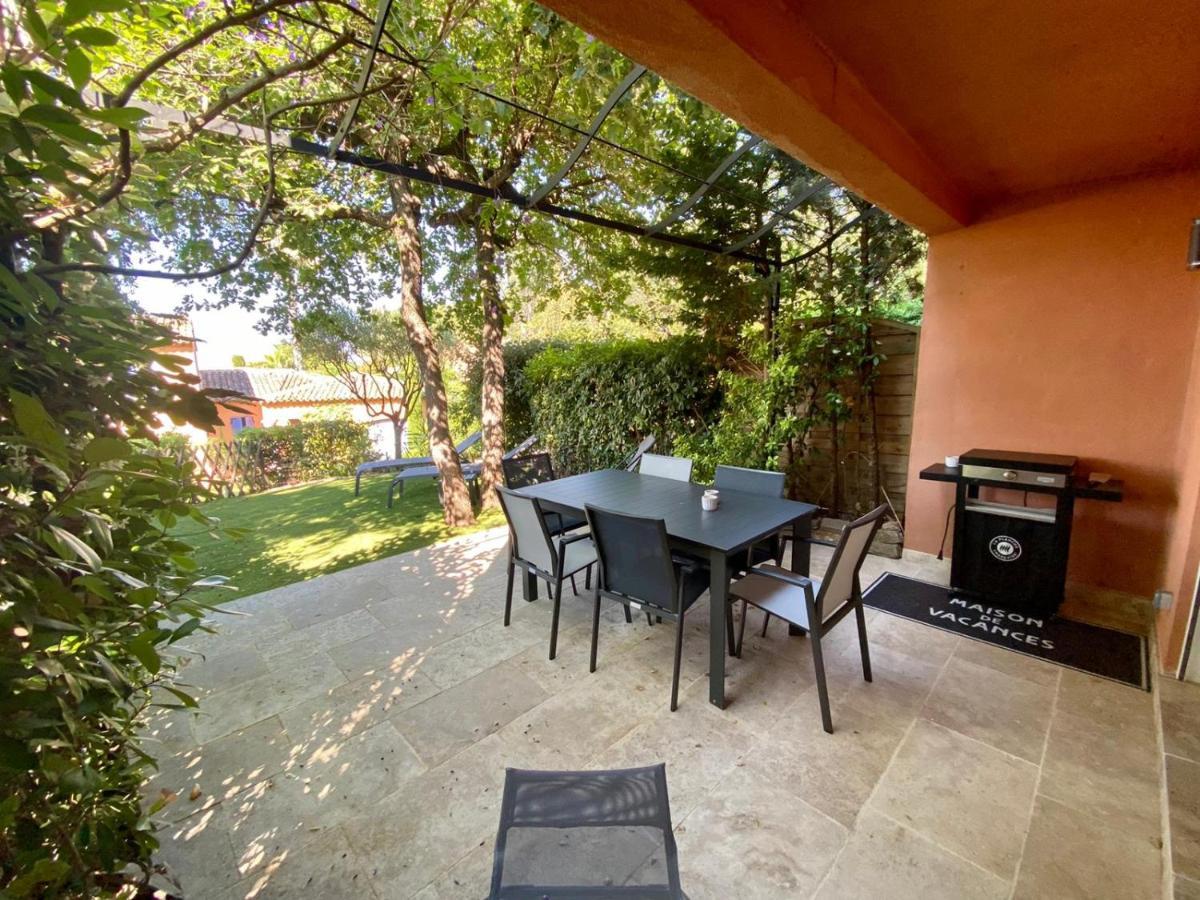 Villa Vue Mer Donnant Sur Le Golfe De St Tropez, 2 Chambres, 6 Pers, Piscine Commune Saint-Tropez Eksteriør bilde